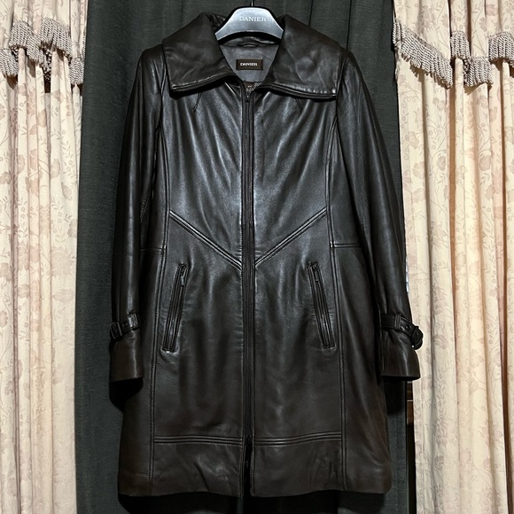 EUC. DANIER LEATHER WINTER/FALL COAT - Picture 1 of 6